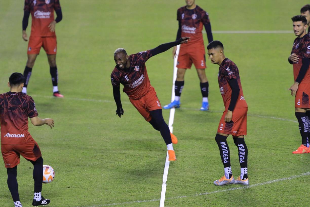 En la práctica del Atlas se pudo notar un gran ambiente por parte de la plantilla.