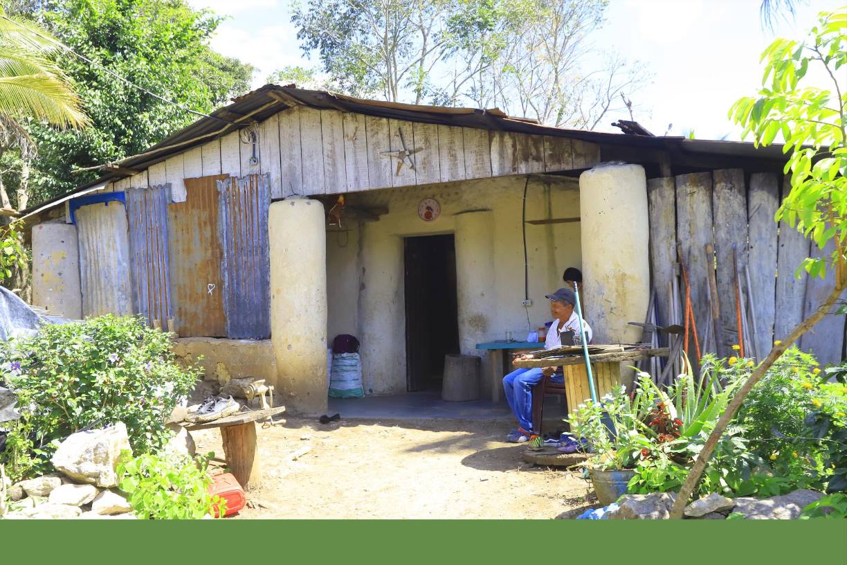 El agricultor de 63 años, recibió al equipo de Mi Finde en su humilde morada, para compartir parte de su historia, y cómo una fundación creada por estadounidenses está cambiando la vida de decenas de familias de su comunidad.