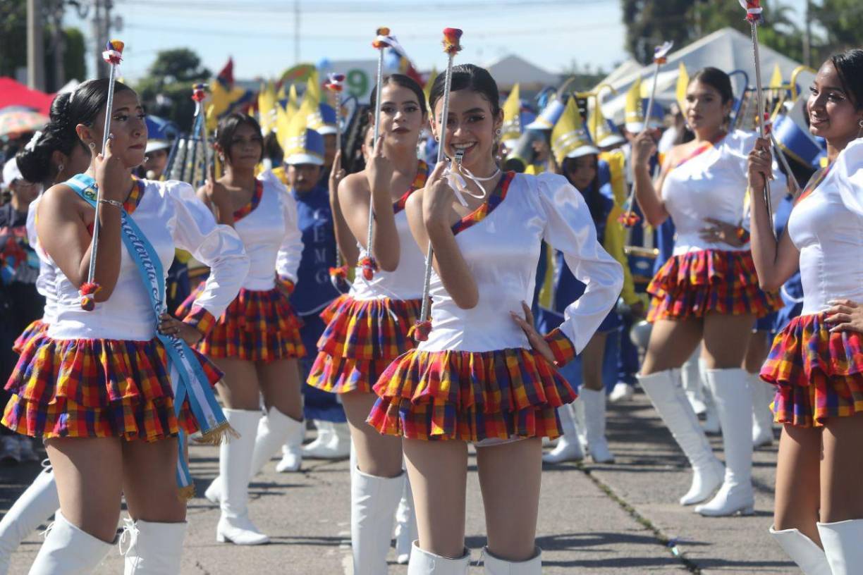 Michel Banegas, palillona del Polivalente Germania, robó miradas en Tegucigalpa