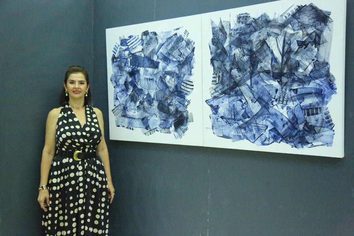 Suyapa de Monterroso y su obra “Territorio inexplorado”.