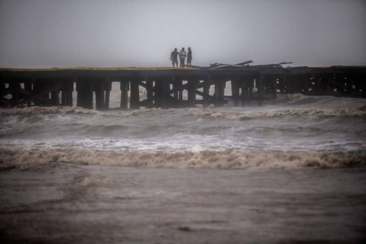 Este miércoles Bilwi seguía sin electricidad, pero desde el martes logró restablecer la telefonía celular.