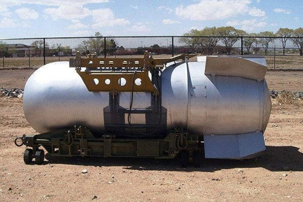 TX-21 Shrimp<br/><br/>Fue probada en 1954 en las Islas Marshall, por los Estados Unidos. <br/><br/>La fuerza de la detonación alcanzó los 14.8 MT. <br/><br/>Su alcance radiactivo se extendió por más de 11 mil kilómetros cuadrados y llegó a Asia, Australia, Estados Unidos y Europa.