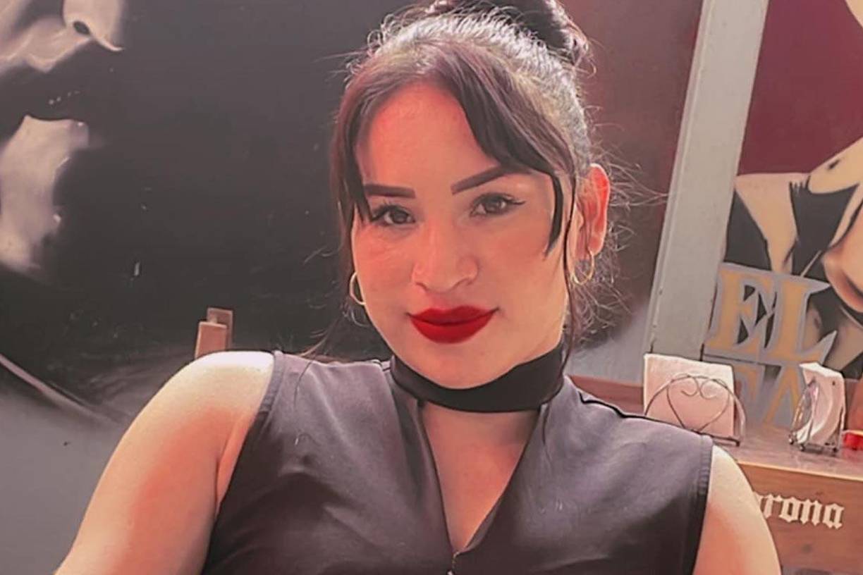  El joven que iba con ella fue trasladado a un centro hospitalario en estado delicado.