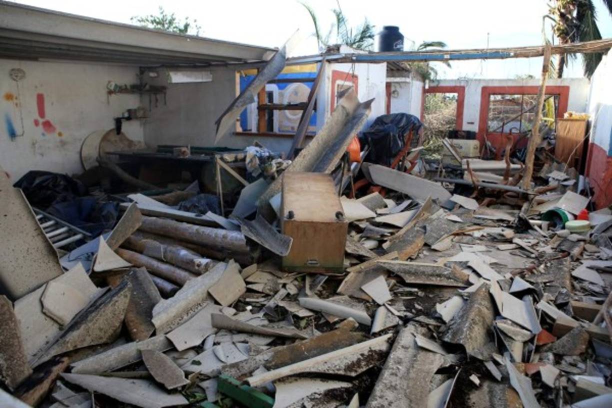 Tras tocar tierra en una zona poco poblada, Patricia chocó de inmediato con la Sierra Madre Occidental, cuyas sólidas montañas contuvieron la fuerza del fenómeno.