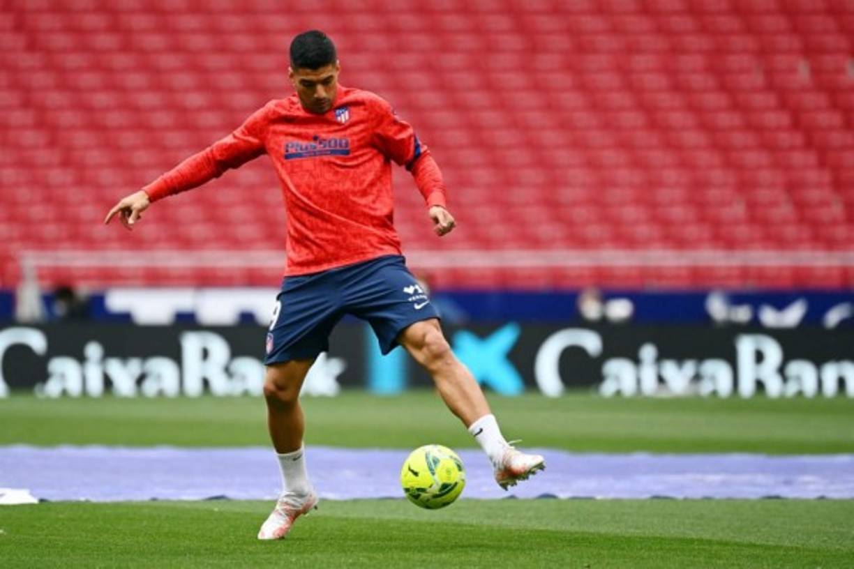 Luis Suárez: El delantero del Atlético de Madrid, tenía en su mano seguir como colchonero o no. El uruguayo, tal y como confirmó a Vamos durante la celebración del título de LaLiga, ha decidido continuar en el Atletico tras haber tenido un papel fundamental en el equipo. Foto AFP.