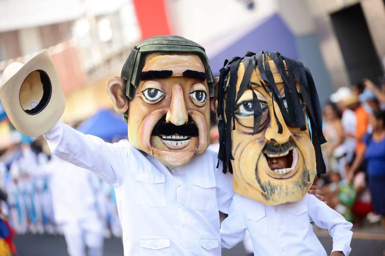 ¿Quiénes son? o ¿a quiénes se parecen?