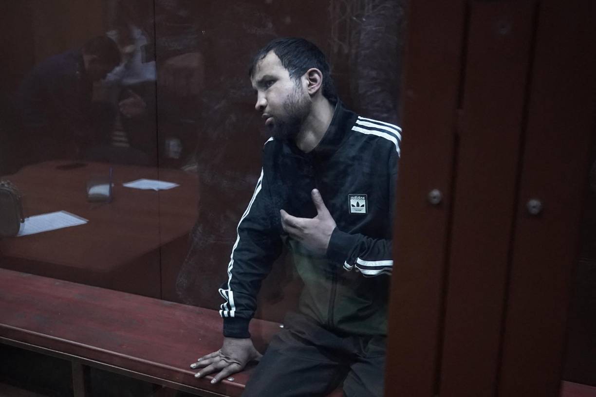 En total, las fuerzas de seguridad rusas han detenido a once personas vinculadas con el atentado, reivindicado por el Estado Islámico, cuatro de las cuales participaron personalmente en la matanza. 