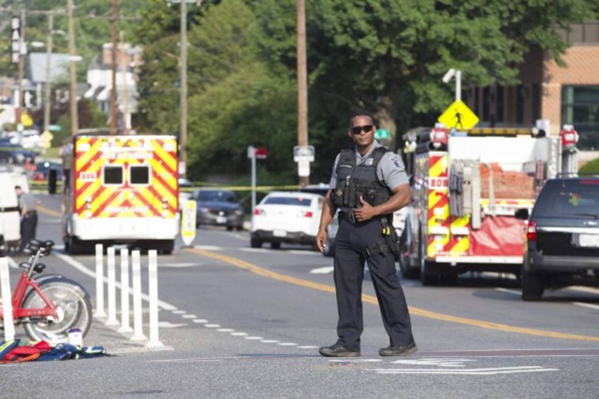Estados Unidos está de luto después de un atentado en una iglesia.<br/><br/>La masacre tuvo lugar este domingo en la Primera Iglesia Bautista de Sutherland Springs, Texas, donde se recuentan unas 27 víctimas fatales y más de 30 heridos.<br/><br/><br/>