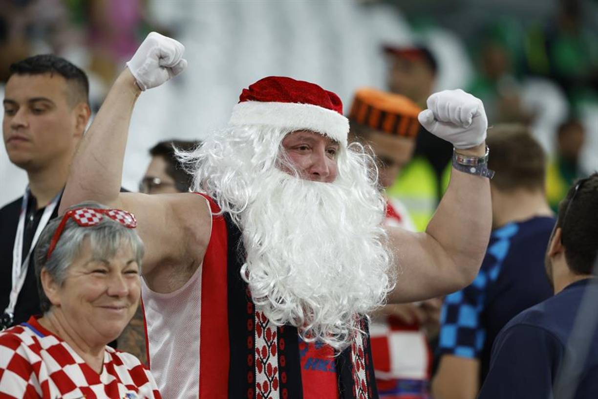 Animando a Croacia en el duelo de cuartos de final ante Brasil.