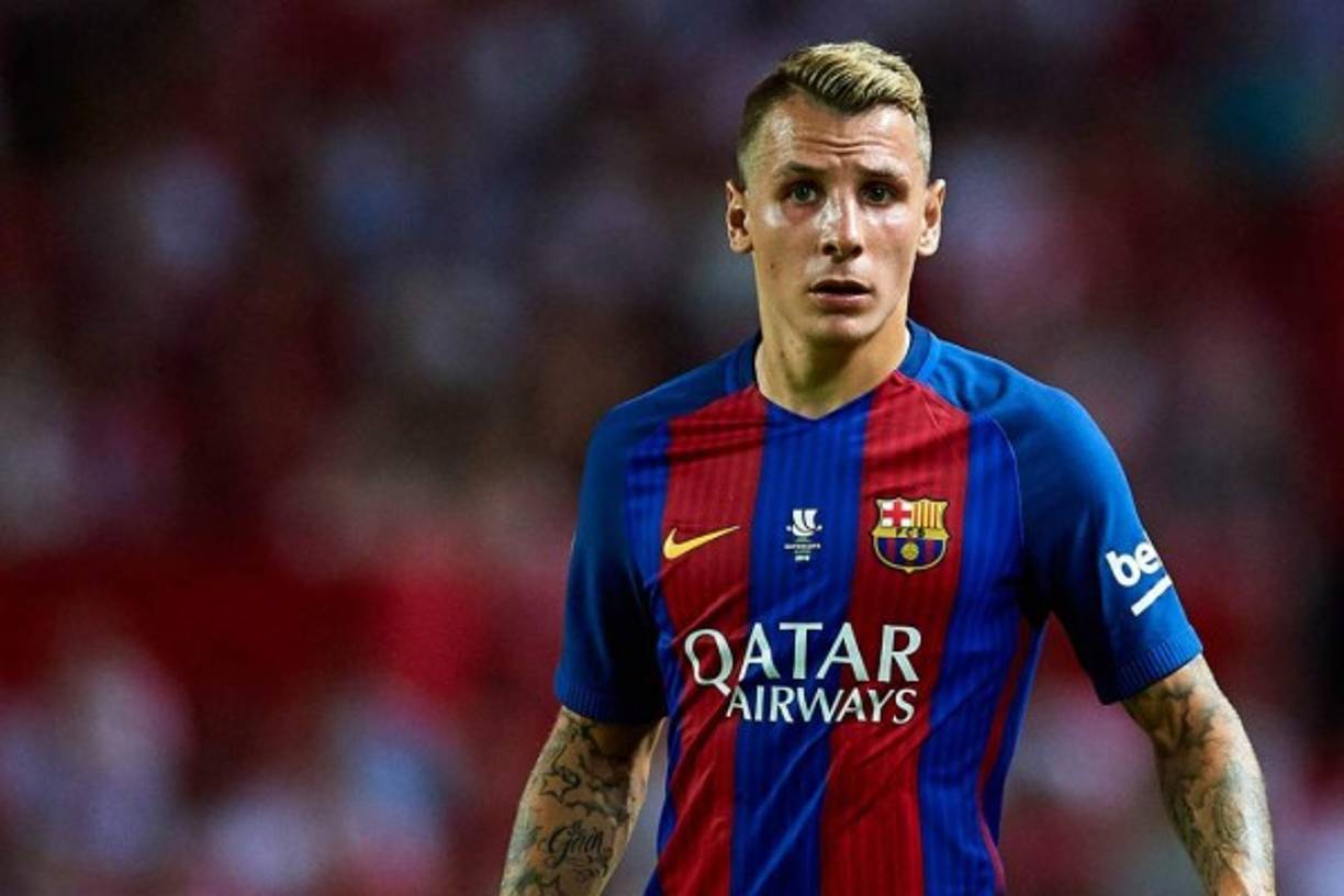 El ‘plan renovación’ del Barça también pasa por buscar una salida a algunos de los jugadores que se incorporaron al primer equipo en verano y cuyo rendimiento no ha sido el esperado. Tal es el caso del francés Lucas Digne que no ha llegado a ganarse la titularidad.