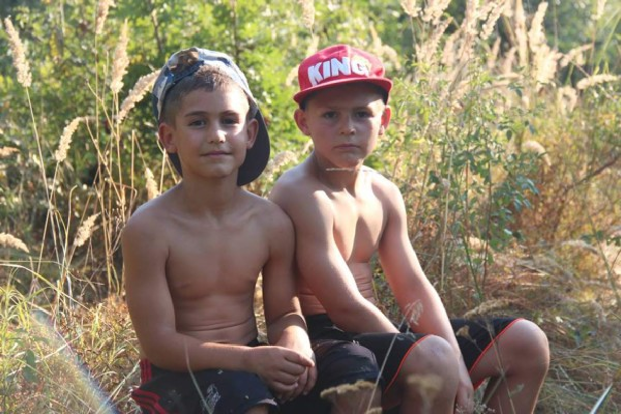 Lulian, su padre, participa con él en algunos vídeos, asegura que desde muy pequeño le llamó la atención el culturismo.