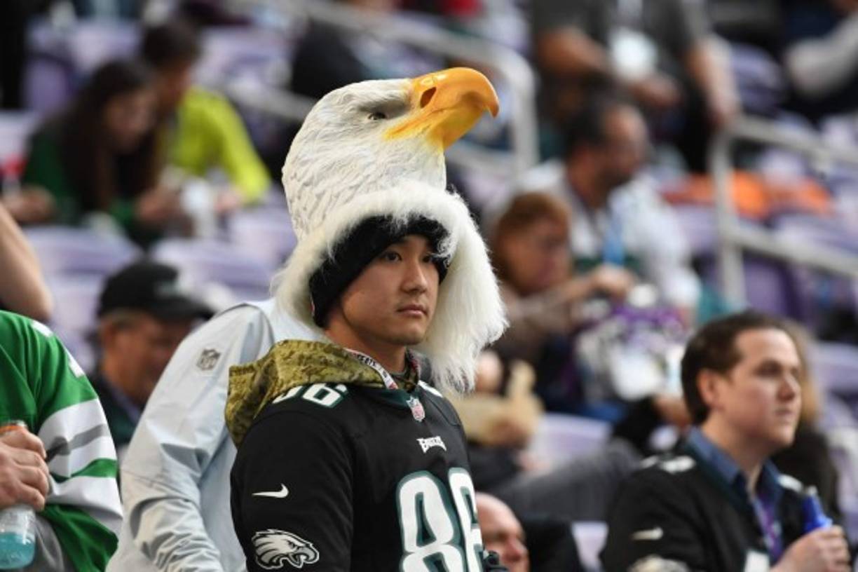 Los aficionados de las Águilas vinieron todo el camino desde Filadelfia y llegaron desde temprano al estadio US Bank.