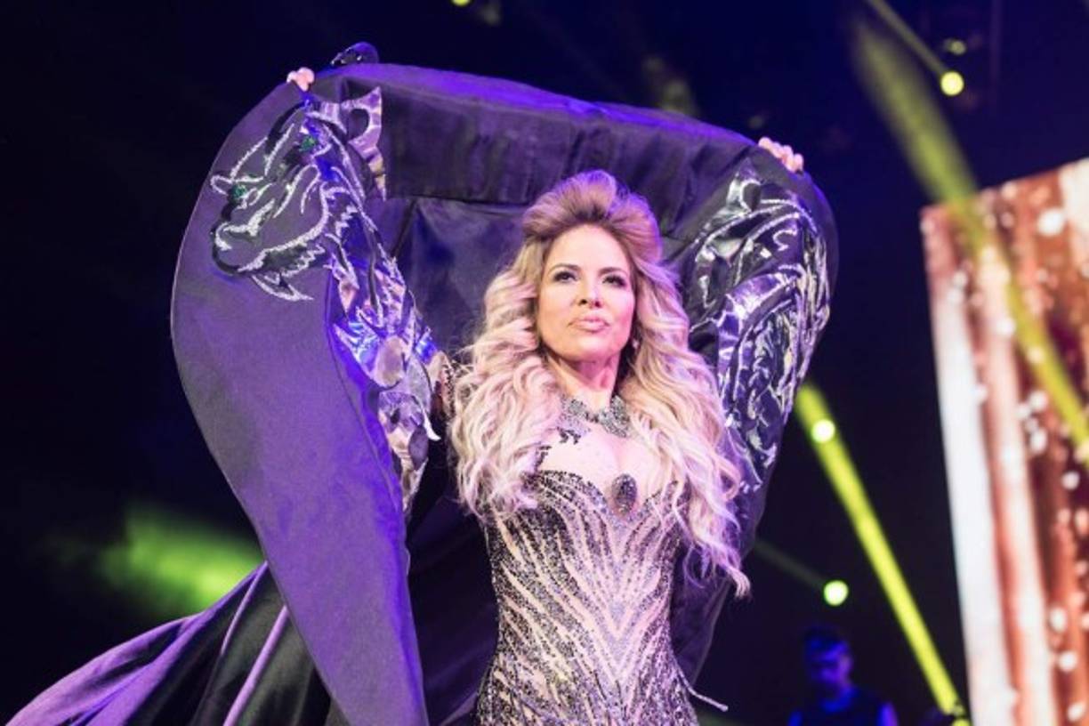 En 2016 Gloria Trevi sufrió un aparatoso incidente en pleno vuelo en donde algunos tripulantes de la aeronave se quedaron sin aire a varios metros de altura. <br/><br/>Según señaló el portal de espectáculos de Televisa, varios de los tripulantes sufrieron desmayos y otras alteraciones nerviosas provocadas por la falta de aire en la aeronave. Por suerte Trevi y su tripulación salió ilesa del percance.