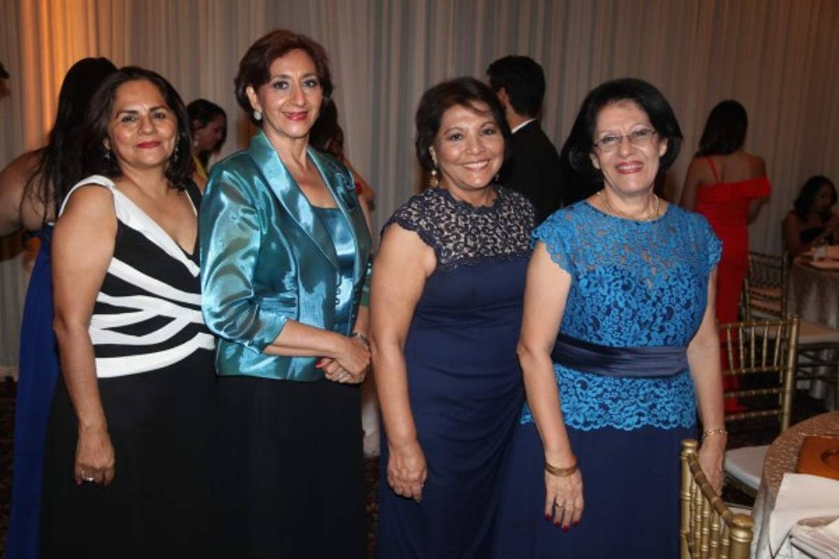 Julia Rodríguez, Marina Rápalo, Juanita Fernández y Mercedes Reynaud.