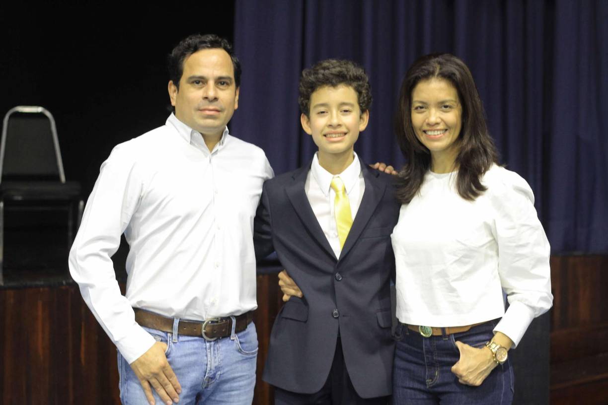Harvyn Arias, Mateo Arias y Danelia Mendoza