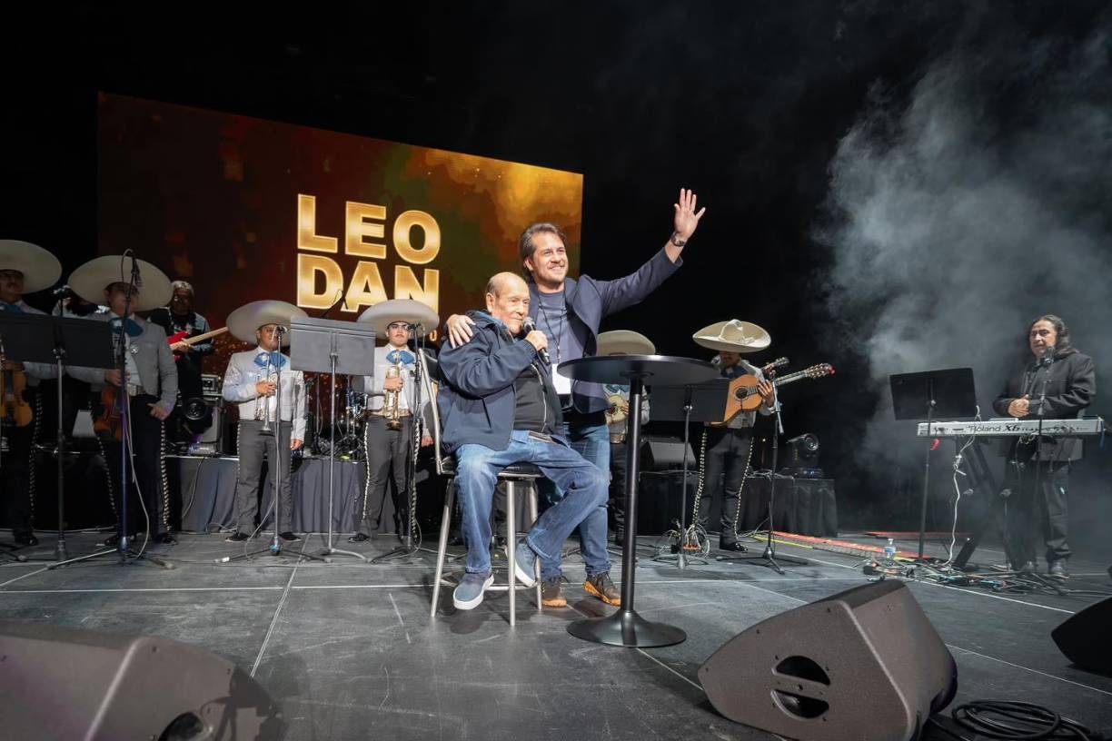 El artista también dejó un mensaje especial sobre la importancia del arte en la vida diaria: “Pienso en lo bien que nos hace el arte cuando me pego un baño por las mañanas y me topo con una puerta que no puedo atravesar. Lo único que puedo aconsejar es que aprovechemos este tiempo para ponernos a pensar sobre la manera más inteligente para enfrentar el mundo que nos espera cuando todo haya terminado”. 