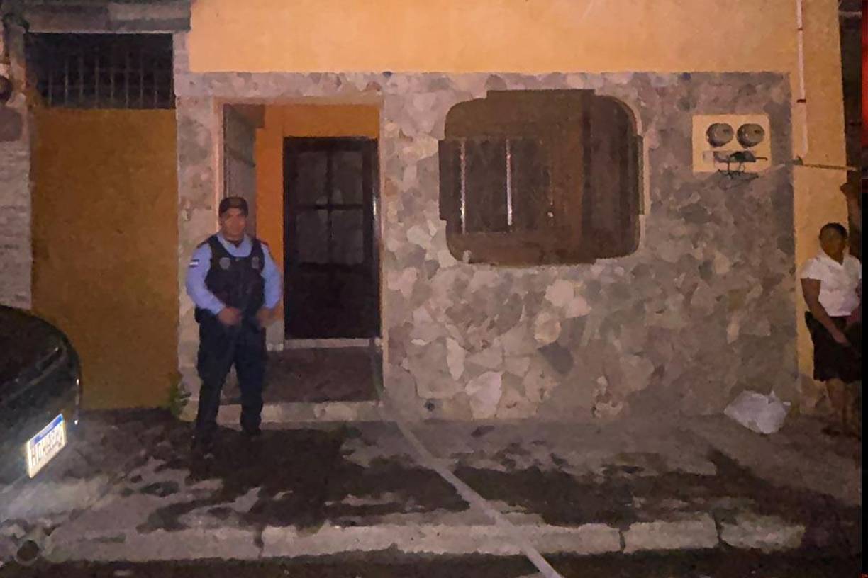 De acuerdo con las primeras investigaciones, en la vivieda funcionaba una cohetería clandestina.