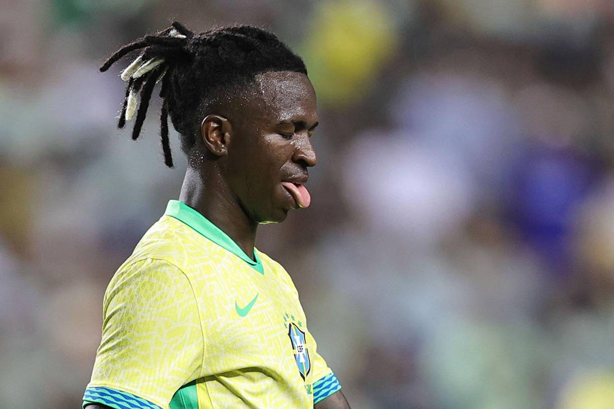 El delantero brasileño del Real Madrid apareció con un nuevo look en el cabello.