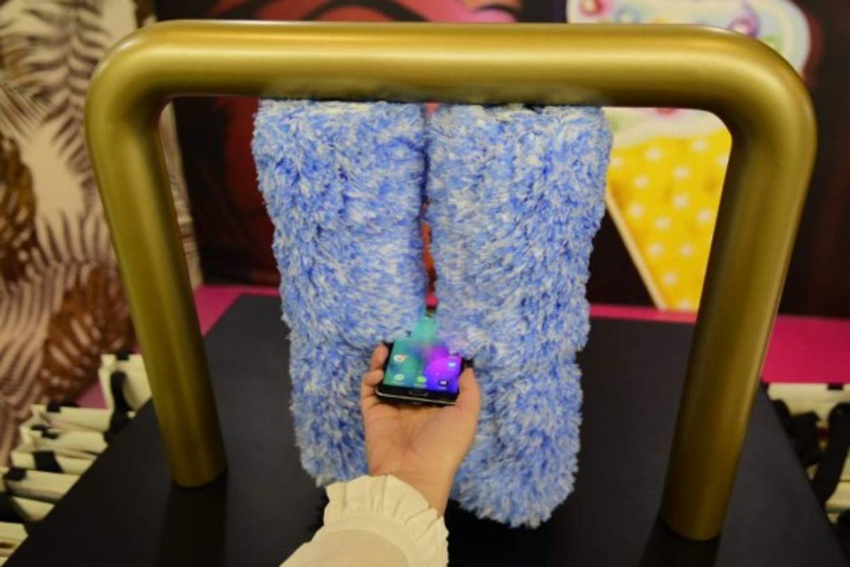 Hay un poco de todo en la IFA, desde lo más impresionante hasta lo más curioso, como este lavado automático de celulares.