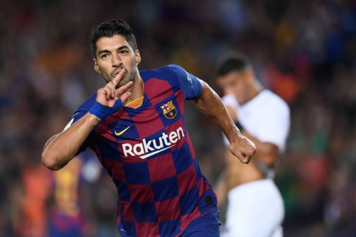 Luis Suárez: El delantero uruguayo reconoció que desea renovar con el Barcelona luego de que su contrato vence en el 2021. 'Creo que estoy a la altura y a la hora de conversar, llegaremos a buen puerto”, indicó.