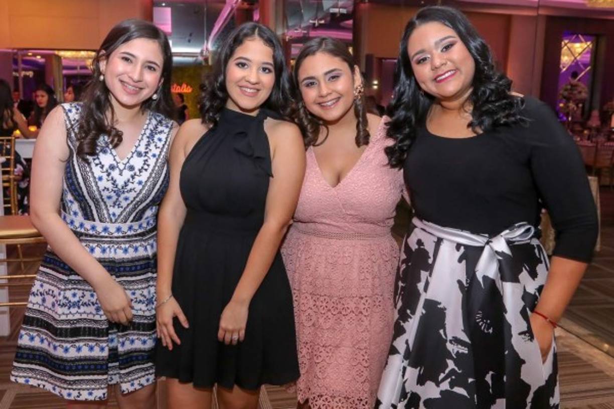 Camila López, Ana Kury, Camila Berlíoz y Elisa Martínez.