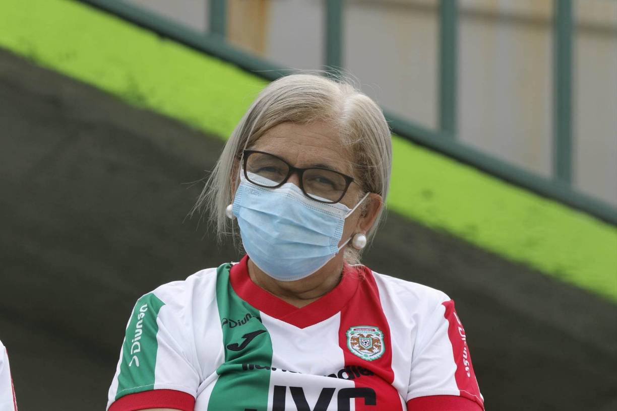 Fanáticas de todas las edades adornaron la última jornada del torneo Clausura.