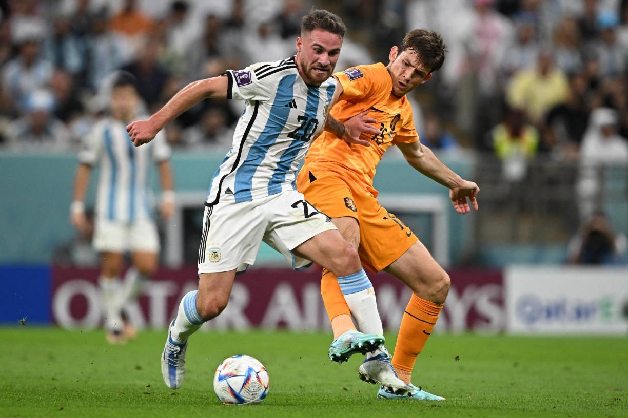 Alexis Mac Allister también forma parte de la mediacancha de la Albiceleste.