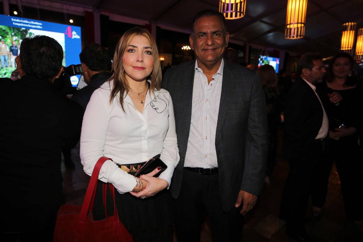 Ana Paola Hall y Mario Segura