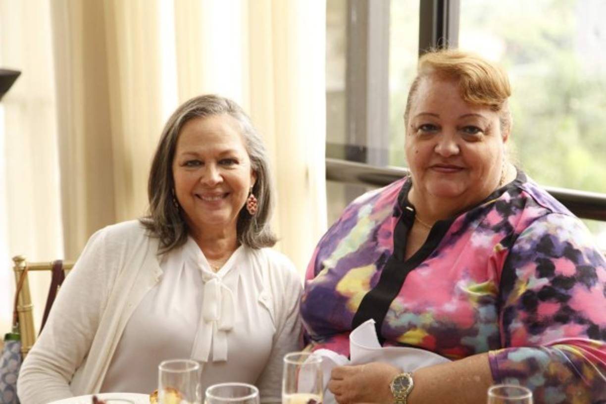 Maribel Alvarado y Florencia Fernández.