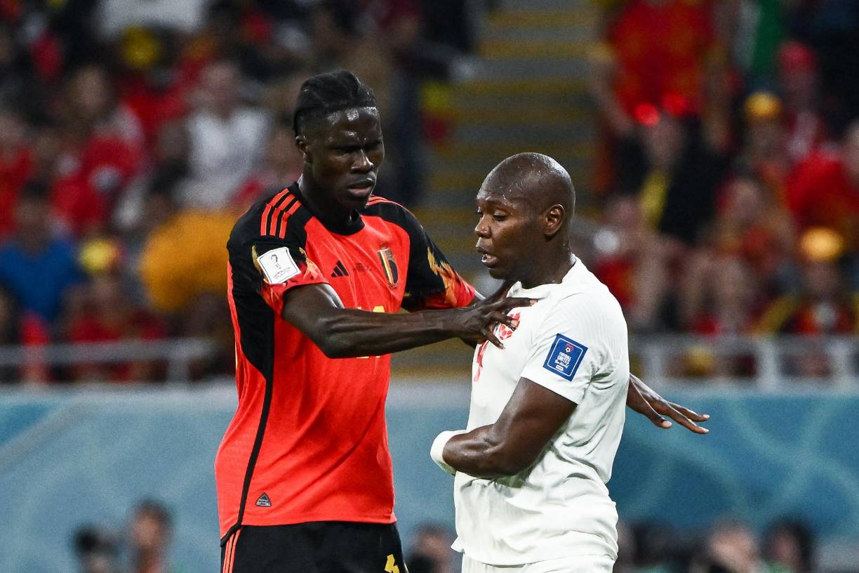 El partido tuvo encontronazos, uno de ellos entre Amadou Onana y el defensor canadiense Kamal Miller.