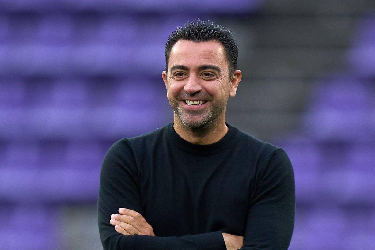 Xavi Hernández ha reconocido que el Barcelona necesita más piezas para ser competitivo. Además del pivote, le gustaría la llegada de un lateral derecho. “Nos faltan piezas aún. No hay que engañar. El presidente está haciendo muy buen trabajo, Mateu... vamos todos a una. Hay que reforzarse para ser lo más competitivo posible”.