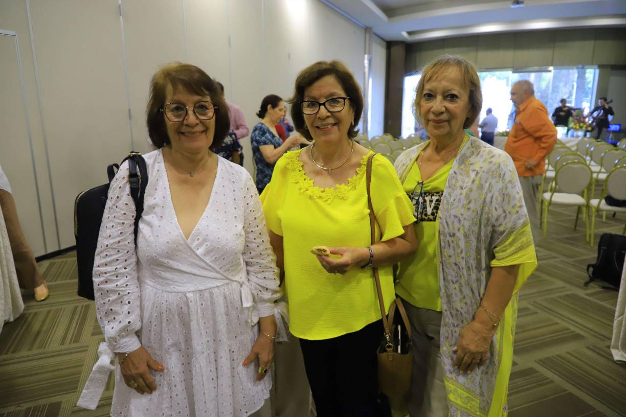 Elena López, Alma López y Sandra Luz Mole