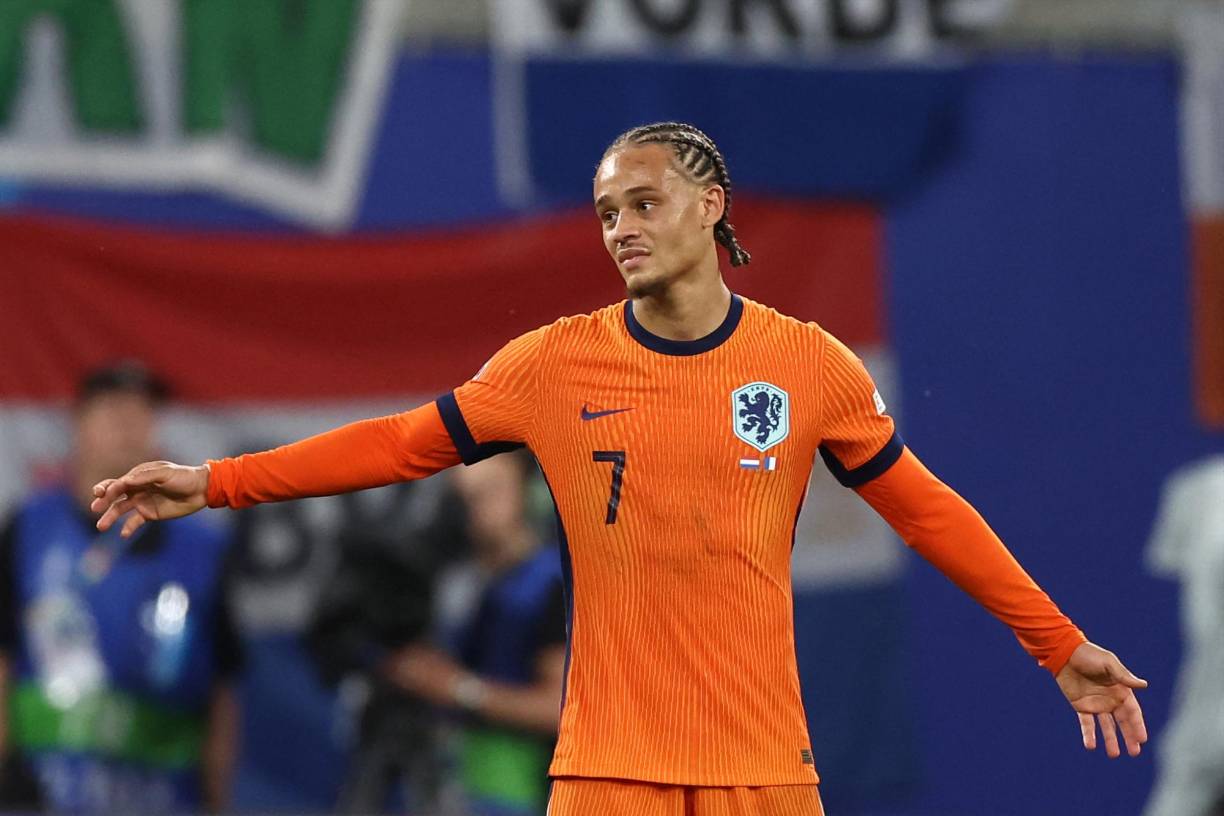  Según BILD, el Bayern Múnich está interesado en los servicios del neerlandés Xavi Simons, quien está destacando con su selección en la Eurocopa. El conjunto bávaro tendría que pagar una cifra cercana al traspaso de Harry Kane por 95 millones de euros.