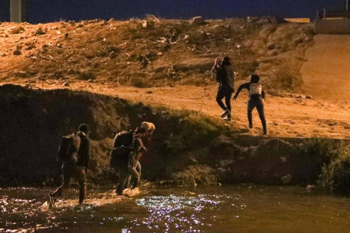 En febrero casi 100.000 inmigrantes cruzaron la frontera ilegalmente, un regreso a niveles de mediados de 2019 tras un frenazo debido a la pandemia.