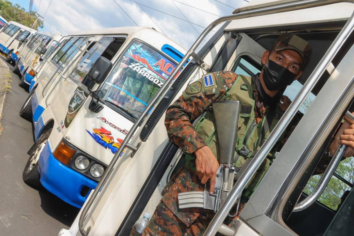 La detención de este empresario, que también es uno de los líderes sector del transporte público, se dio horas después de que el Gobierno enviara al Congreso un paquete de reformas que buscan paliar la inflación.