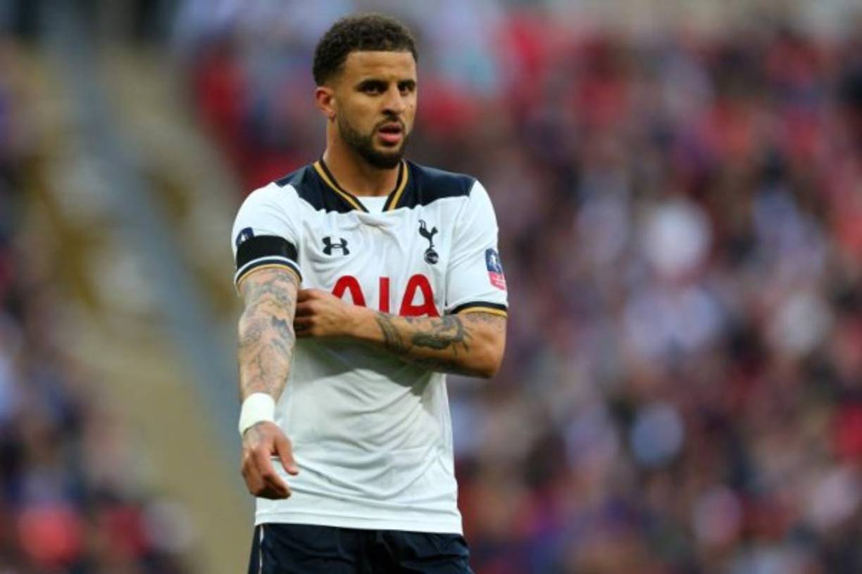 El Manchester City quiere sacar al lateral inglés Kyle Walker del Tottenham. Para ello, estarían preparando 45 millones de euros, según Sky Sports.