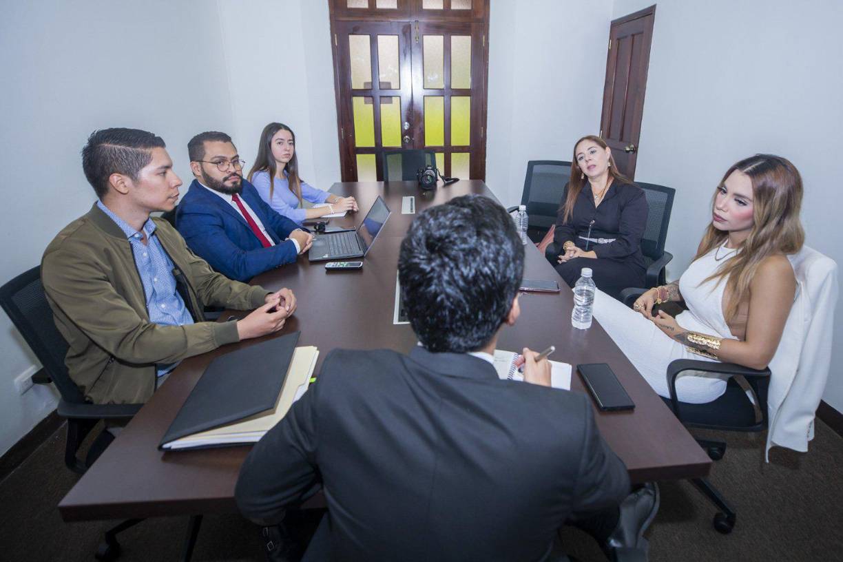 Tras la reunión con la influencer, Carlos Estrada invitó a más jóvenes a socializar sus proyectos sociopolíticos o socioculturales sin problema alguno con la actual administración de gobierno. 