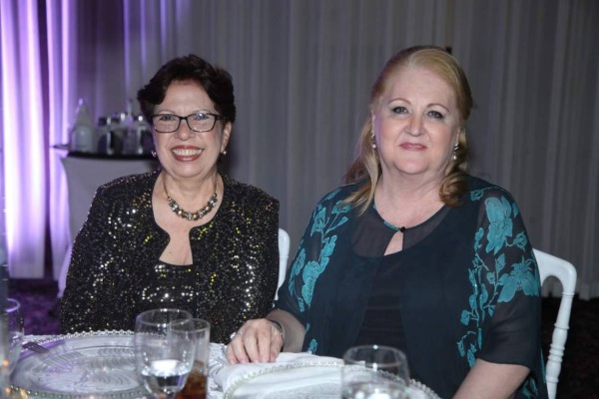 Sandra Herrera e Ingrid Yacamán.