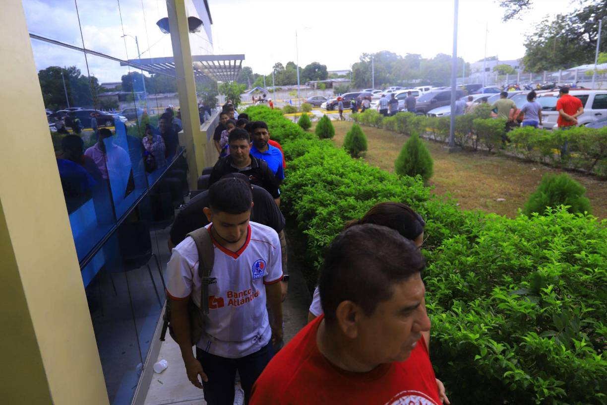 La implementación de la licencia digital en Honduras inició desde julio de este año ante la falta material para la física.