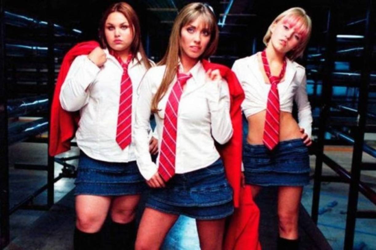 Tras tres años de no salir en la televisión, en el 2012, el productor Ignacio Sada Madero le da la oportunidad de interpretar a Soraya Linares en la telenovela Un refugio para el amor junto a Zuria Vega y Gabriel Soto.<br/><br/>