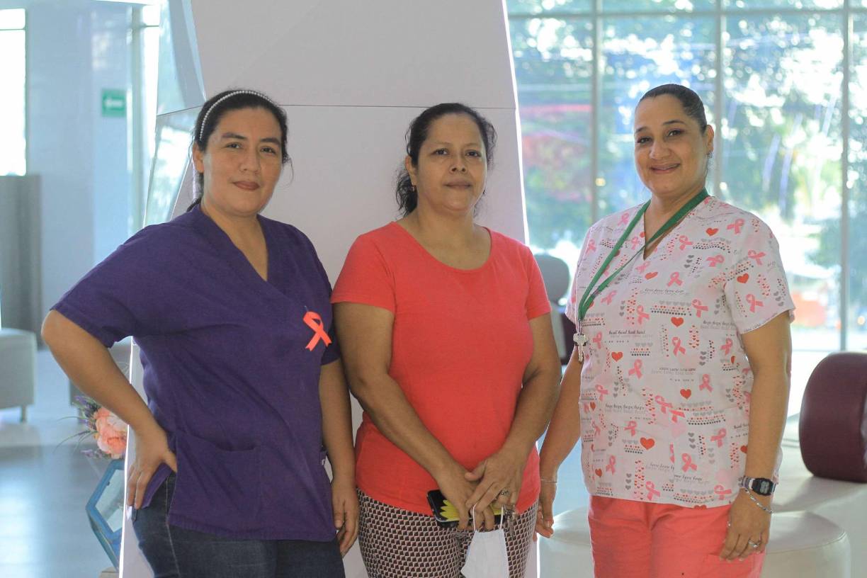Carol Córdova, Karla Bautista y Jenny Motiño.
