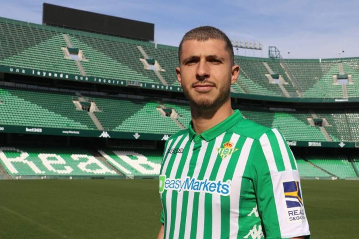 Guido Rodríguez: El centrocampista argentino fue presentado como nuevo refuerzo del Real Betis de España, llega procedente del América de México. Con el club español firmó hasta el 30 de junio del 2024. <br/>