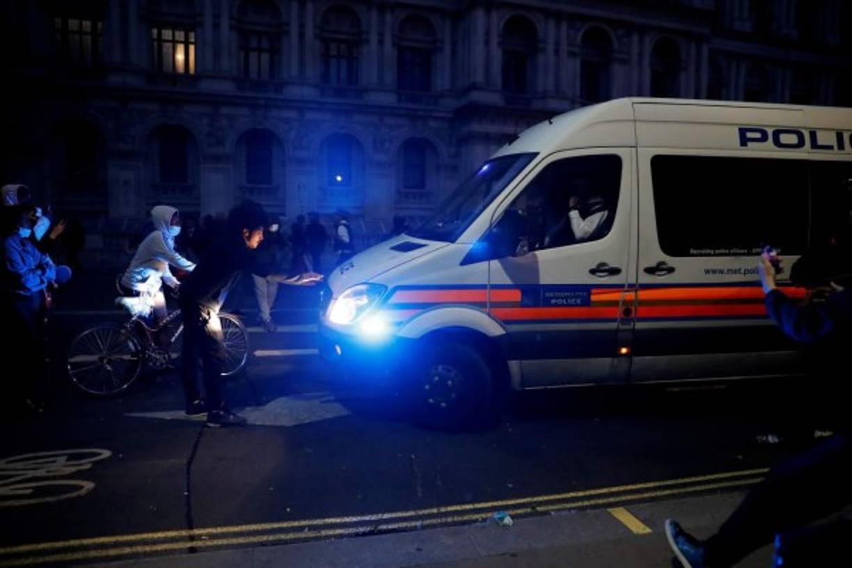 La policía británica destaca sus esfuerzos para combatir el racismo y la discriminación pero, en octubre de 2015, un informe de un grupo de reflexión independiente, el Runnymede Trust, determinó que un 'racismo sistémico e institucional persiste' en sus filas.