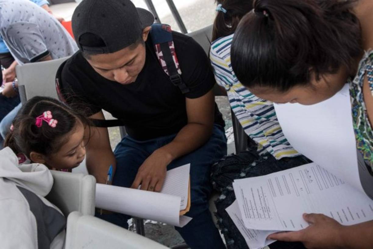 Más de 500.000 nicaragüenses residen de forma permanente o temporal en Costa Rica, y gran parte de ellos trabajan en agricultura, construcción, seguridad y servicio doméstico.