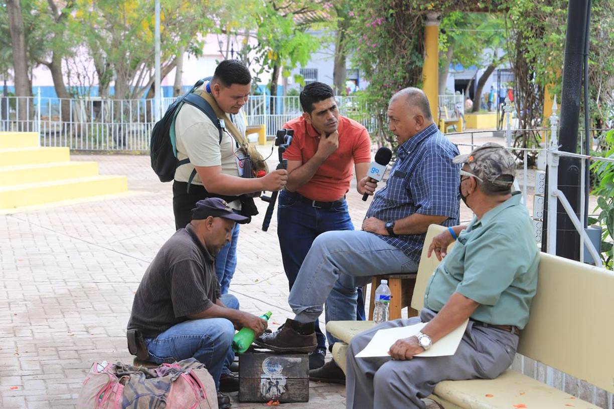 Nuestros enviados Carlos Castellanos, Erick Castillo y Marvin Salgado ya viven la previa de la gran final entre Olancho - Olimpia. Los ciudadanos de Juticalpa se mostraron contentos por albergar la final de ida.