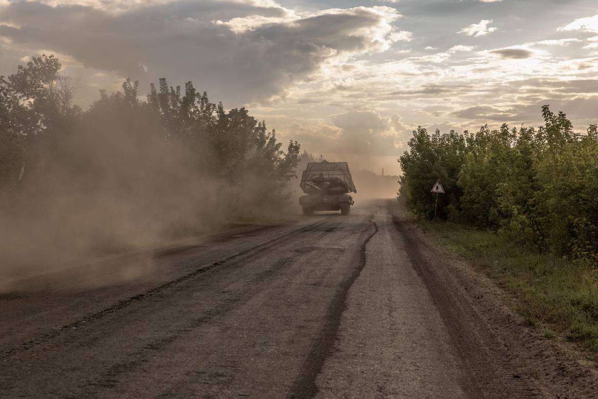 El Ejército ucraniano había mantenido hasta ahora un secretismo casi completo -salvo algunas vagas alusiones- sobre la operación sorpresa lanzada la semana pasada en el óblast meridional ruso.