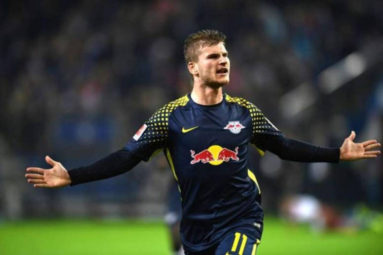 Timo Werner: Delantero alemán de 22 años de edad que destaca en el Leipzig de la Bundesliga. Diario As señala que es una opción fuerte para reforzar el ataque del club merengue .