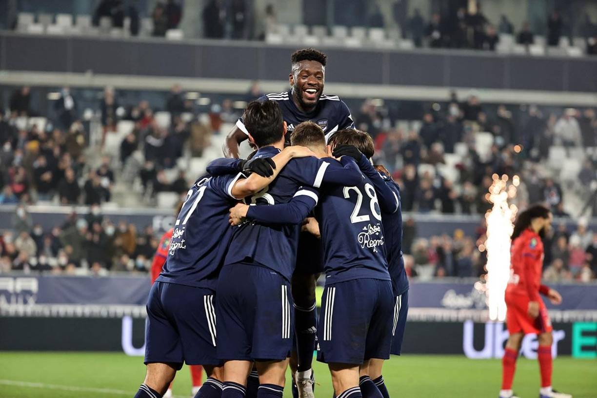 Jugadores del Girondins de Burdeos, entre ellos Alberth Elis, celebrando el empate 1-1 ante el Lyon.