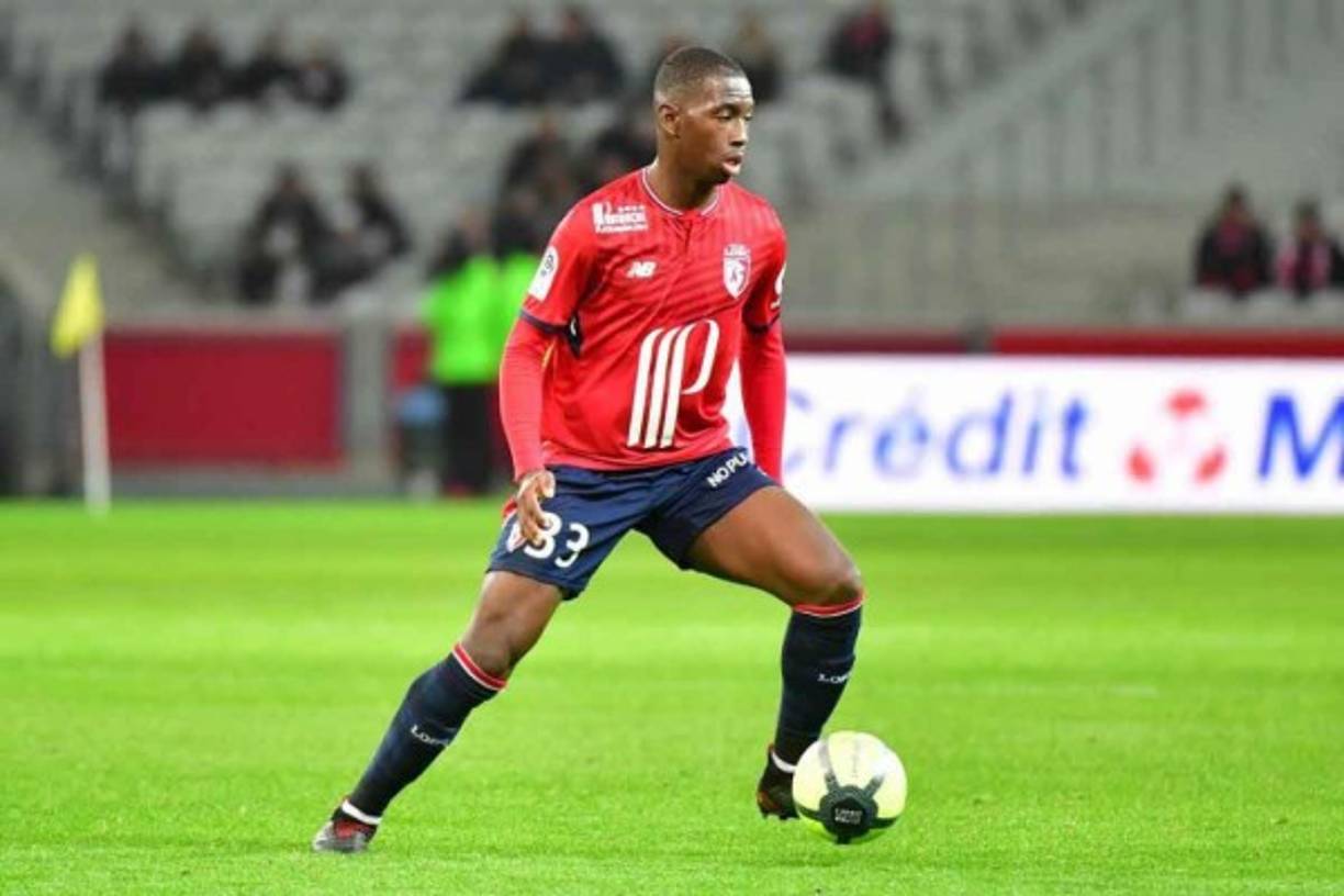 <br/>Boubakary Soumaré: Futbolista francés con nacionalidad senegalesa que juega en la demarcación de centrocampista para el Lille de Francia y habría sido pedido por Mourinho para que llegue al Tottenham de Inglaterra.