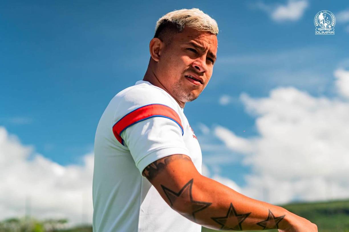 Pero en esa práctica faltó Germán ‘Patón’ Mejía. El mediocampista únicamente se presentó al CAR del Olimpia para despedirse de sus compañeros y cuerpo técnico tras tomar la decisión de rescindir el contrato por falta de minutos de juego.